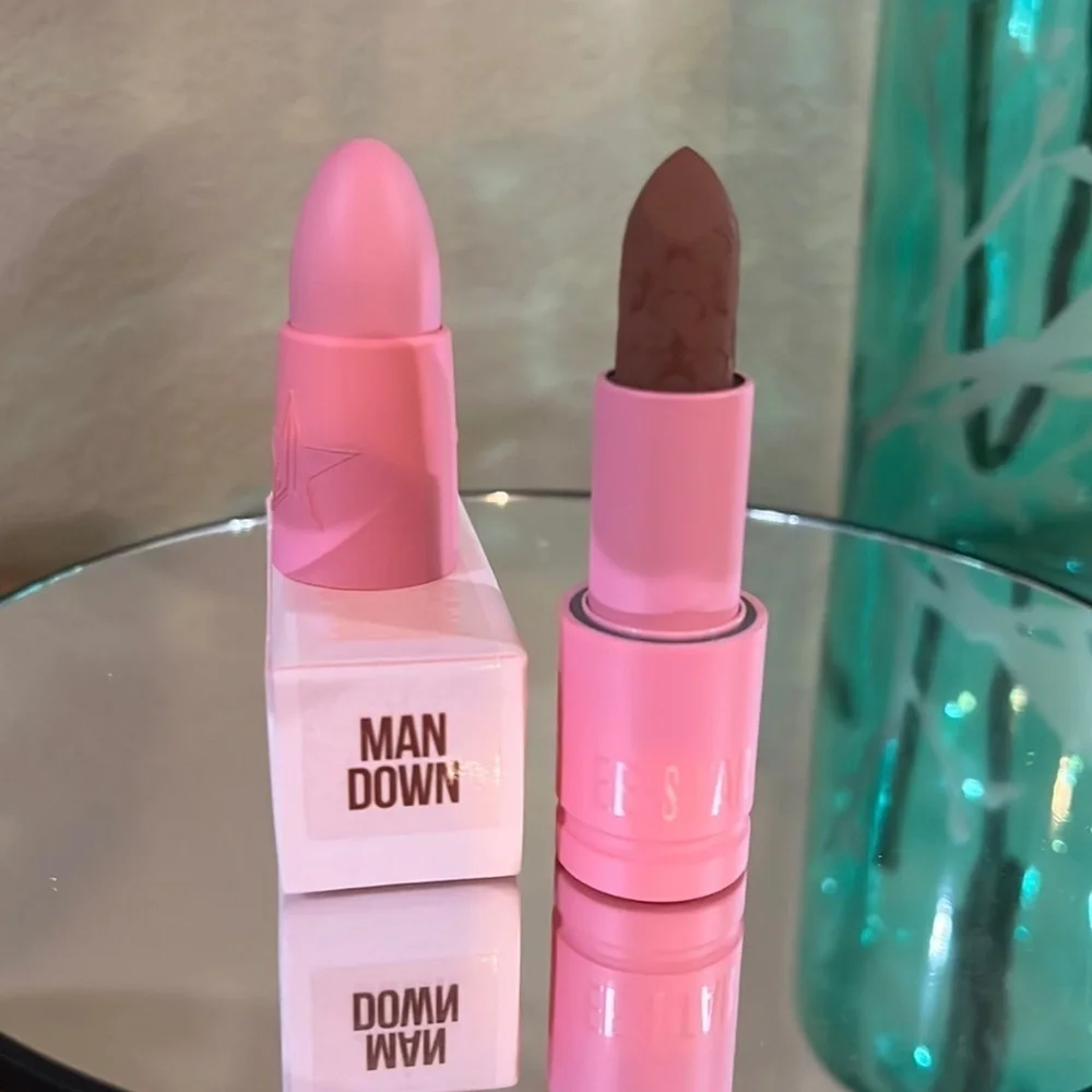 Jeffree Star Velvet Trap lipstick in color Man Down. New!